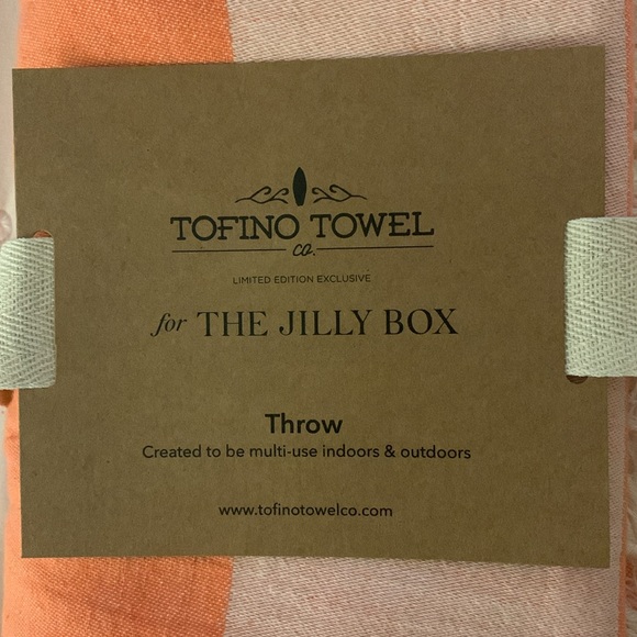 Tofino Towel Co. Jilly Summer Stripe Throw indoor/outdoor towel/throw - Picture 4 of 7